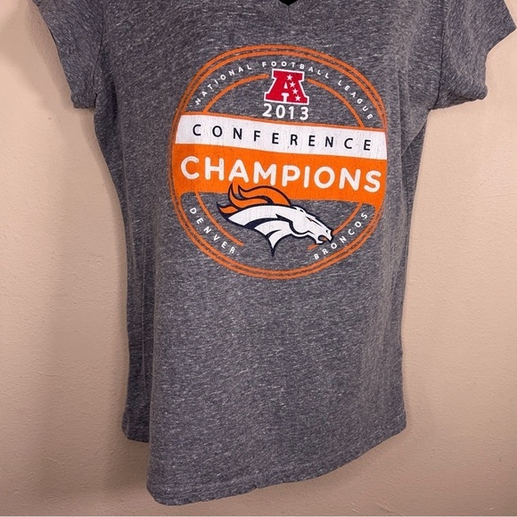 XL 2013 DENVER BRONCOS VNECK GREY TSHIRT TEE WOMENS NFL FOOTBALL - Picture 3 of 12